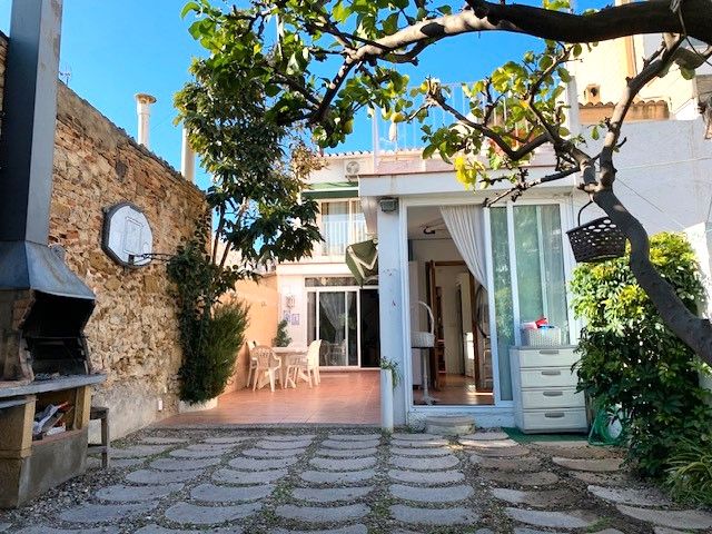 Jardí de Casa adosada en venda en Badalona amb Aire condicionat, Calefacció i Parquet