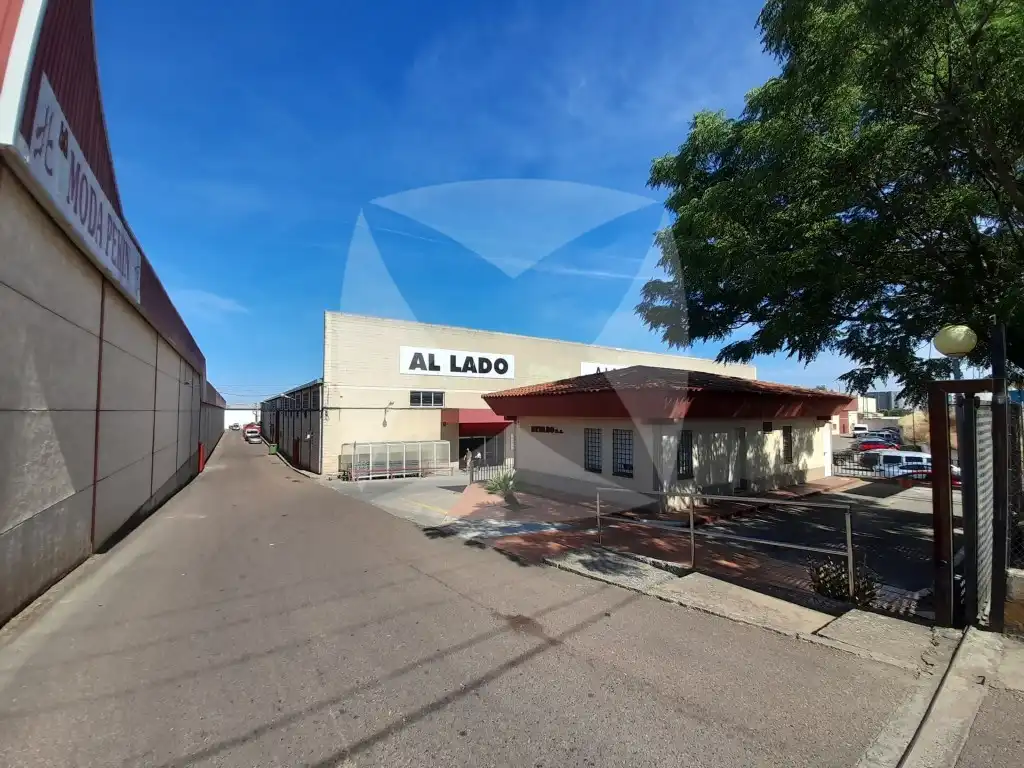 Nau industrial en venda a Avenida Joaquín Sánchez Valverde, imagen 3