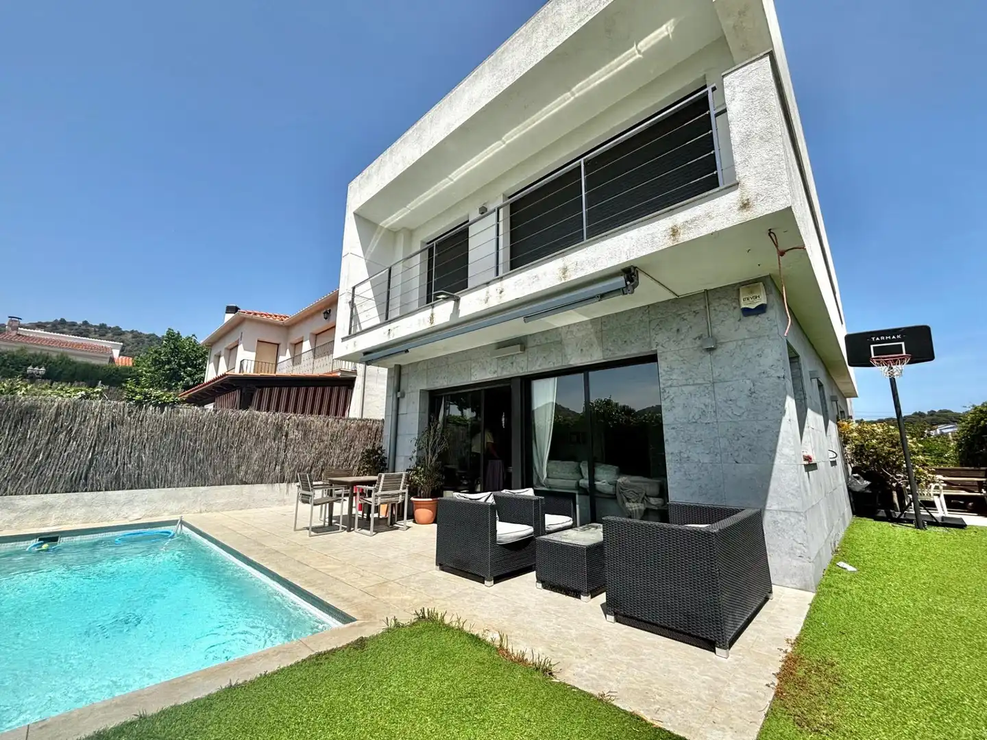 Terrasse von Haus oder Chalet zum Verkauf in Pineda de Mar mit Klimaanlage, Privatgarten und Terrasse