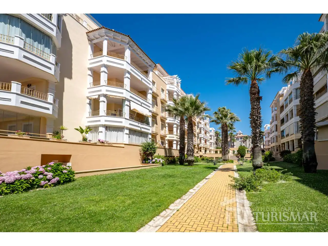 Außenansicht von Wohnungen zum Verkauf in Ayamonte mit Terrasse, Möbliert und Gemeinschaftspool