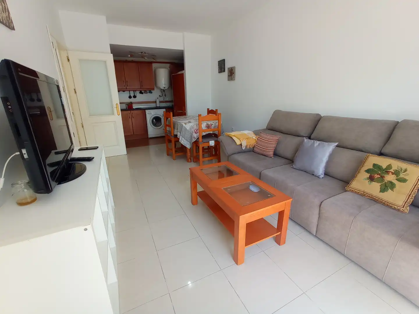 Wohnzimmer von Wohnung zur Miete in Fuengirola mit Klimaanlage, Möbliert und Waschmaschine