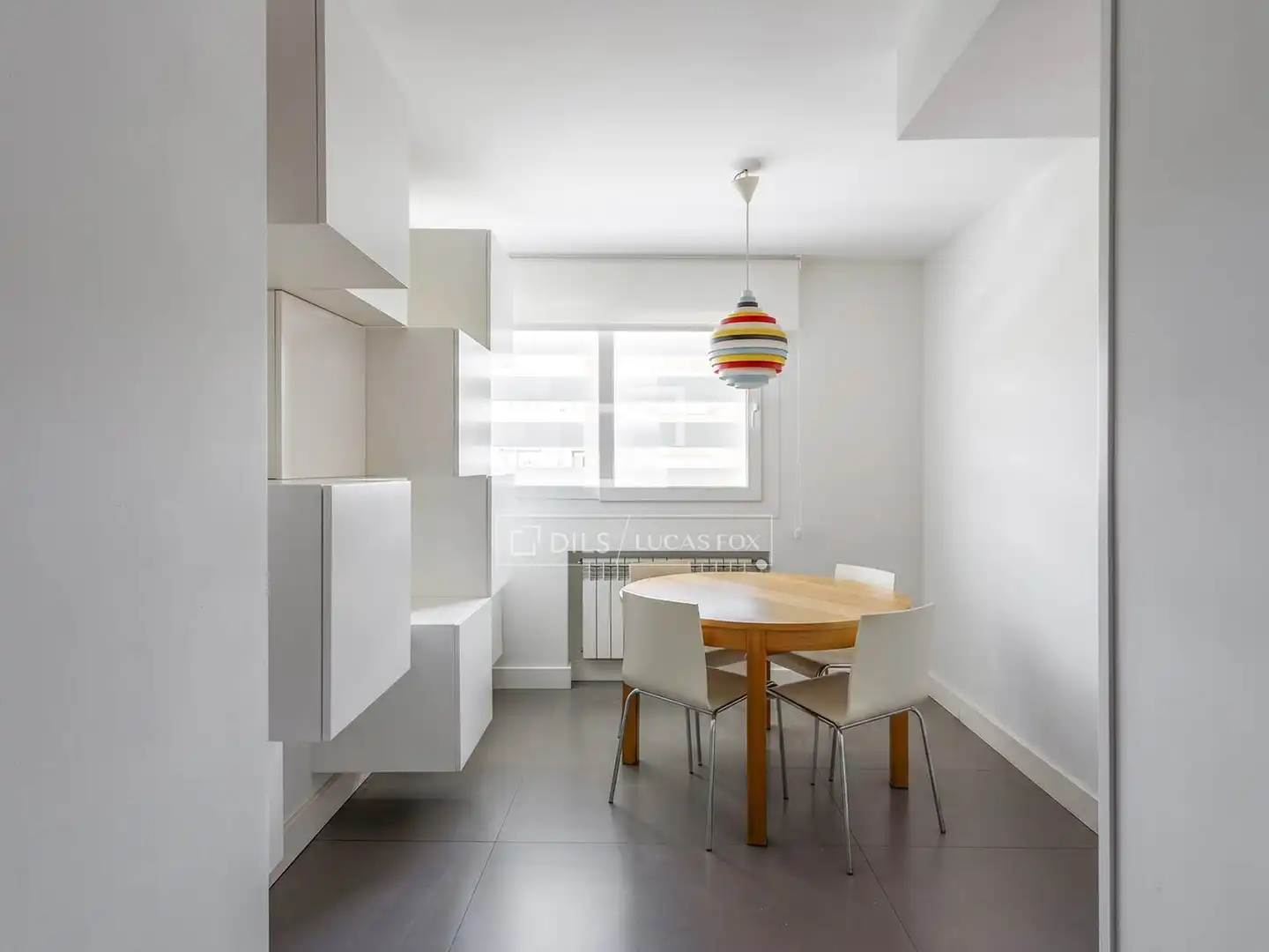 Esszimmer von Dachboden zur Miete in Madrid mit Klimaanlage, Heizung und Parkett