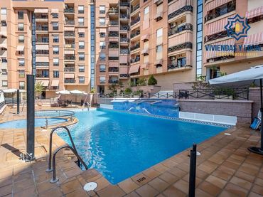 Rez-de-chaussée avec piscine à vendre à Calle PDTA RAFAEL GAGO PALOMO 9