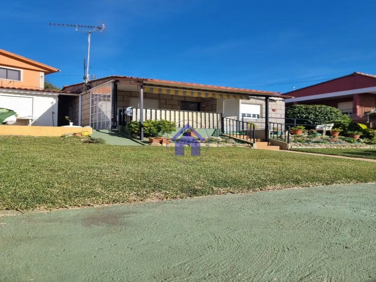 Exterior view of Houses for sale in Nigrán  with Private garden