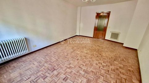 Foto 4 de Piso en venta en Murallas, Ávila Capital