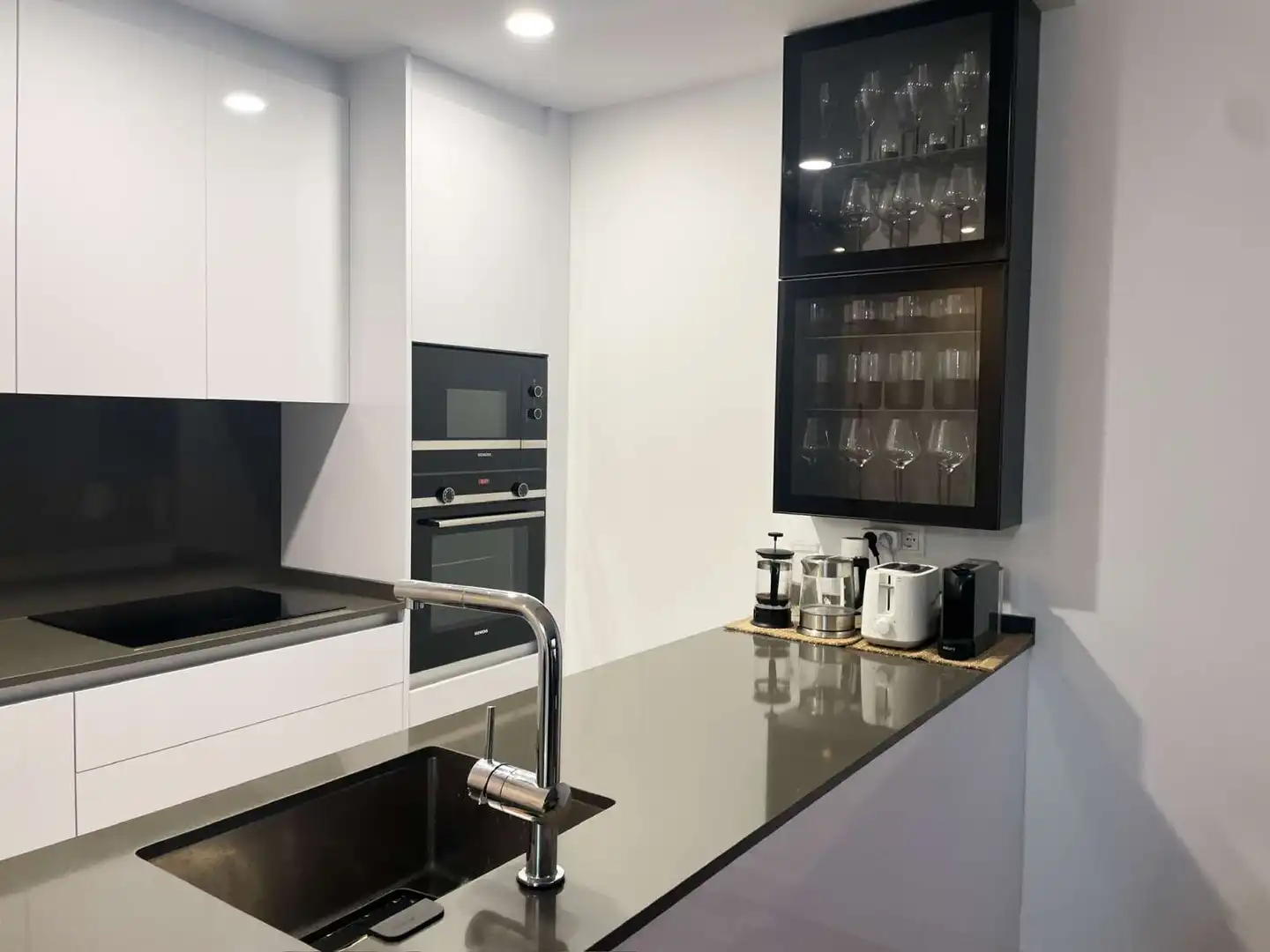 Cocina de Apartamento para compartir en Málaga con Aire acondicionado, Calefacción y Terraza