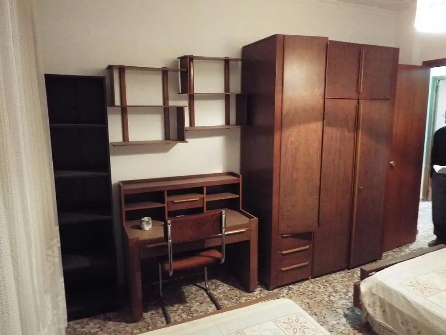 Dormitori de Apartament en venda en Caudete amb Terrassa