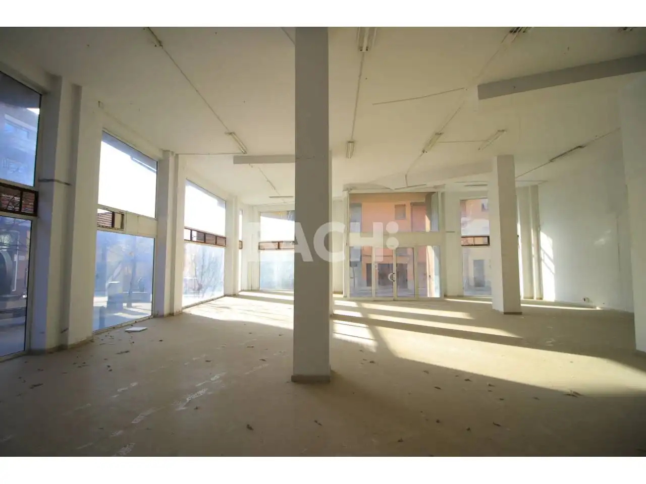 Locale commerciale in affitto a Plaza Lluis Companys 1, imagen 19