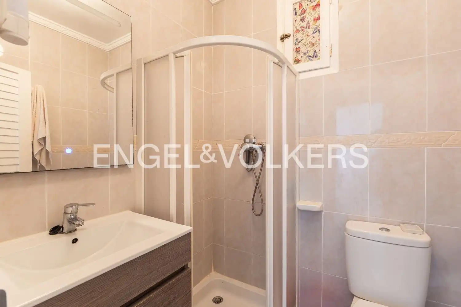 Badezimmer von Wohnung zum Verkauf in Valencia mit Heizung und Balkon