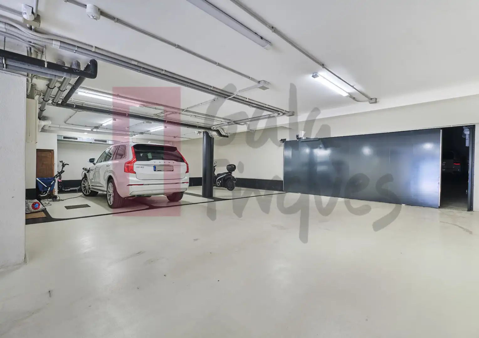 Parking de Casa o chalet en venta en Barcelona con Aire acondicionado, Calefacción y Parquet