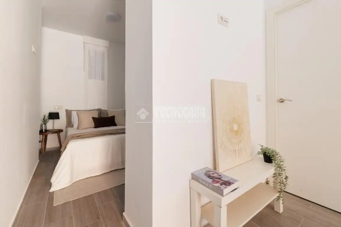 Habitación de Local en venta en Madrid