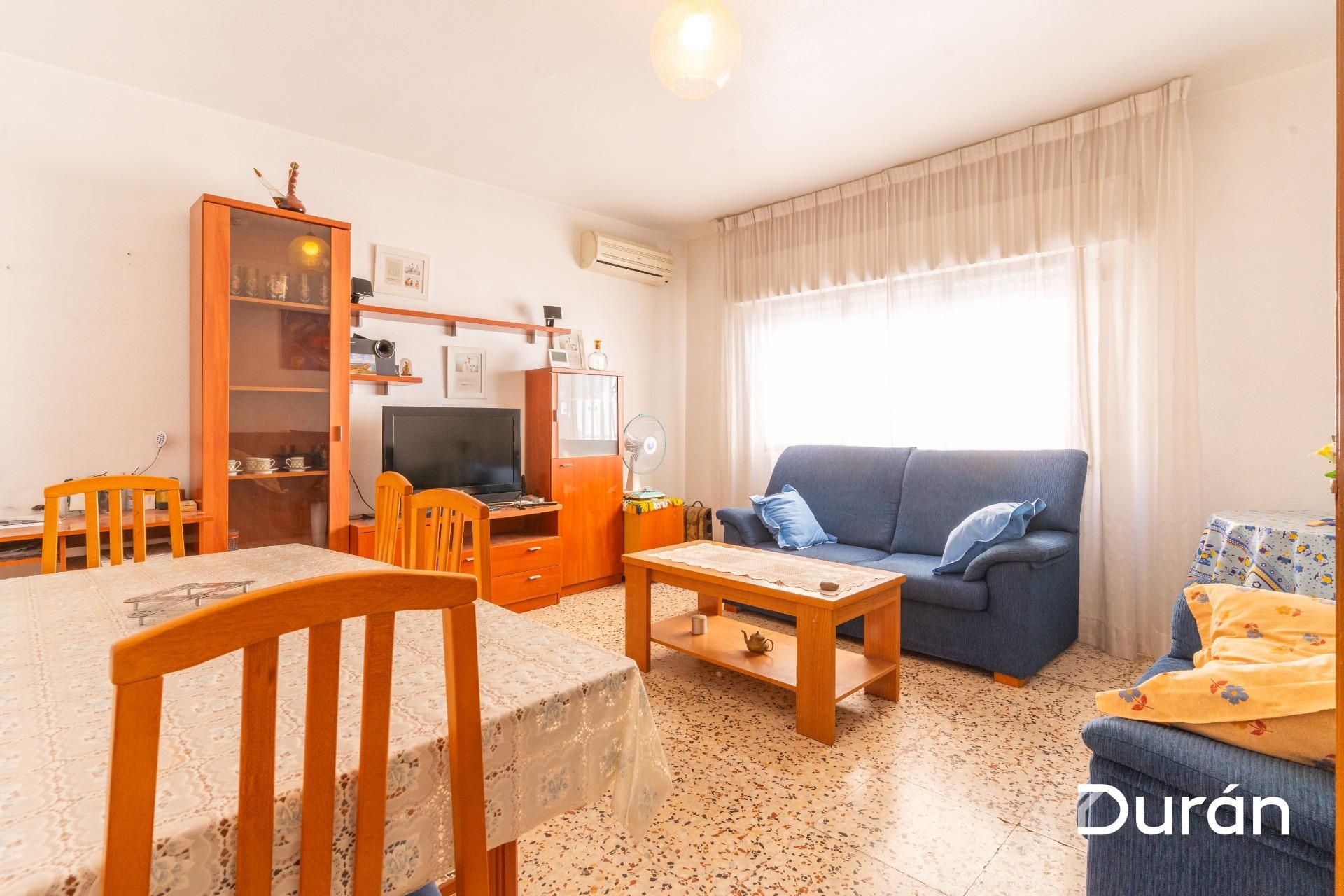 Sala d'estar de Dúplex en venda en El Ejido amb Aire condicionat i Terrassa