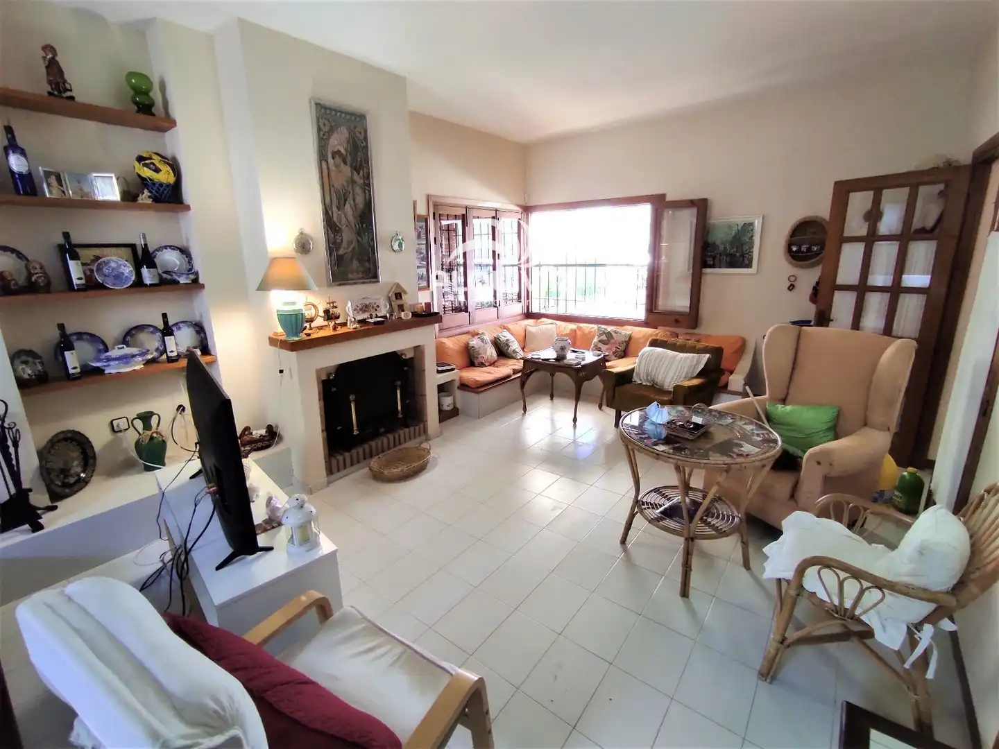 Sala d'estar de Casa o xalet en venda en Almonte amb Aire condicionat, Terrassa i Traster