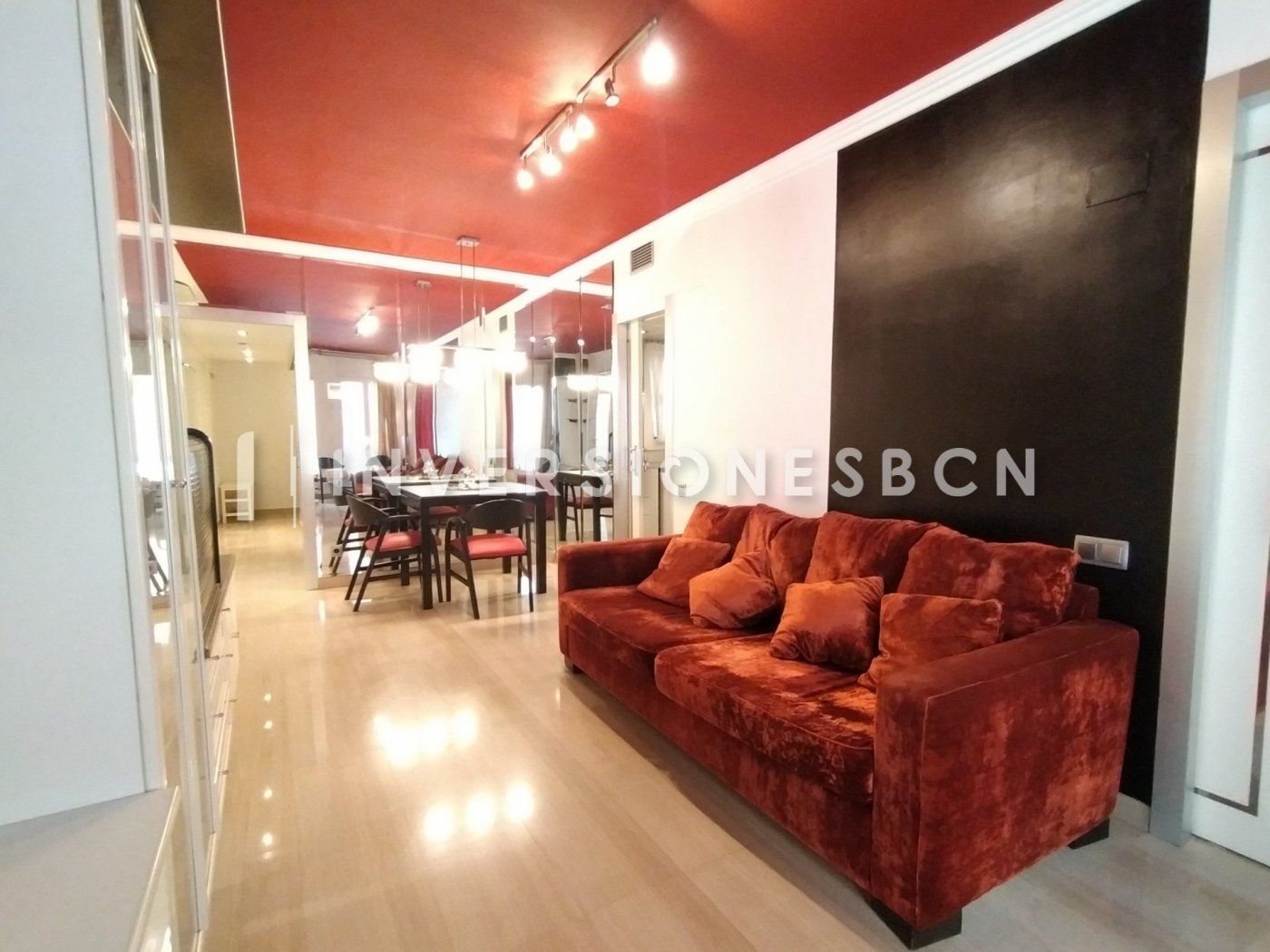 Exterior view of Flat for sale in  Barcelona Capital  with Air Conditioner and Heating
