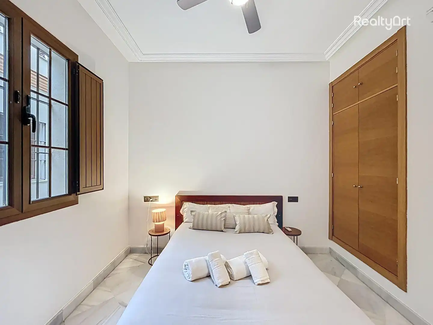 Habitación de Piso en venta en Sevilla con Aire acondicionado, Calefacción y Balcón