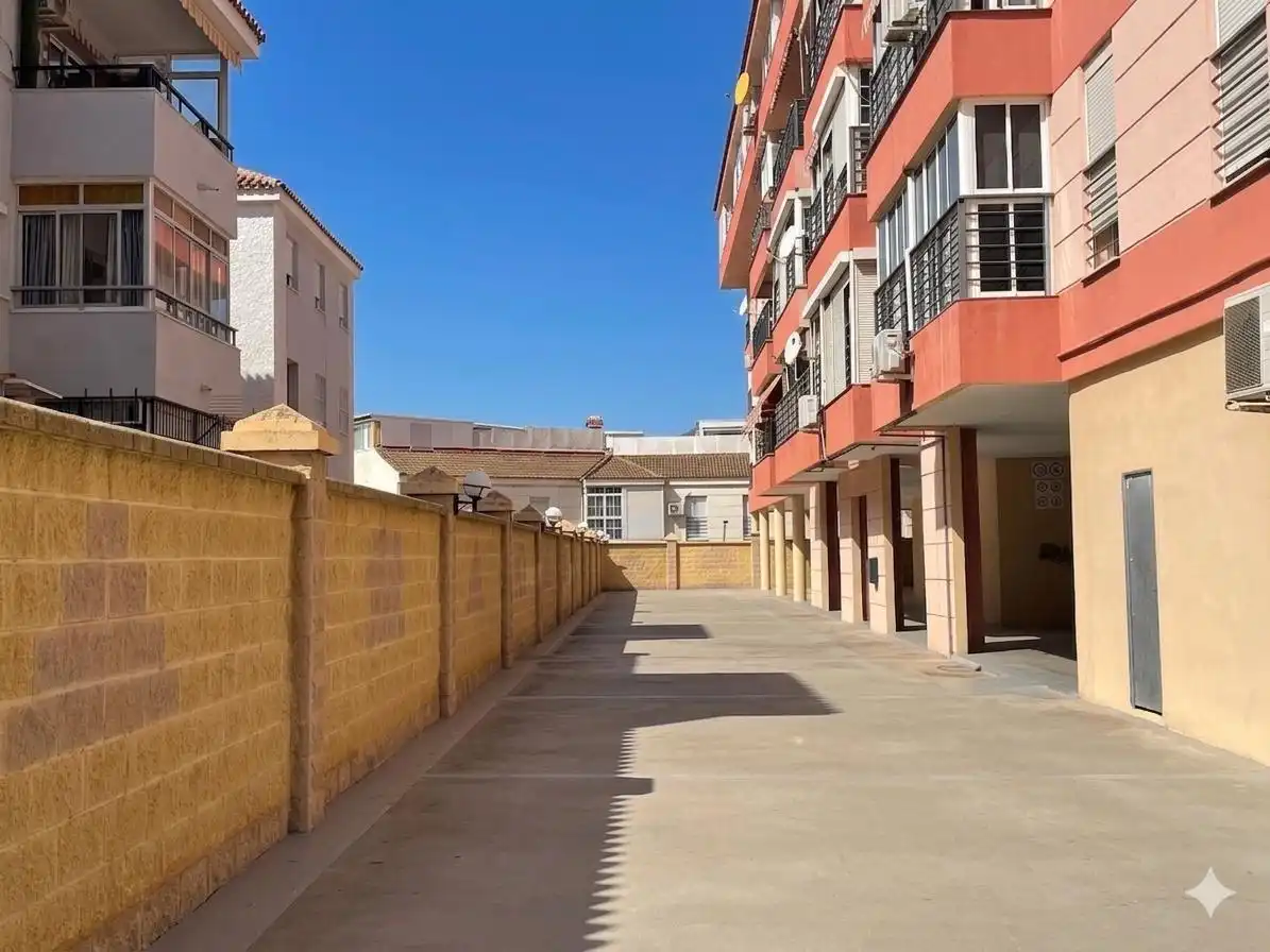 Vista exterior de Apartament en venda en Benalmádena amb Terrassa