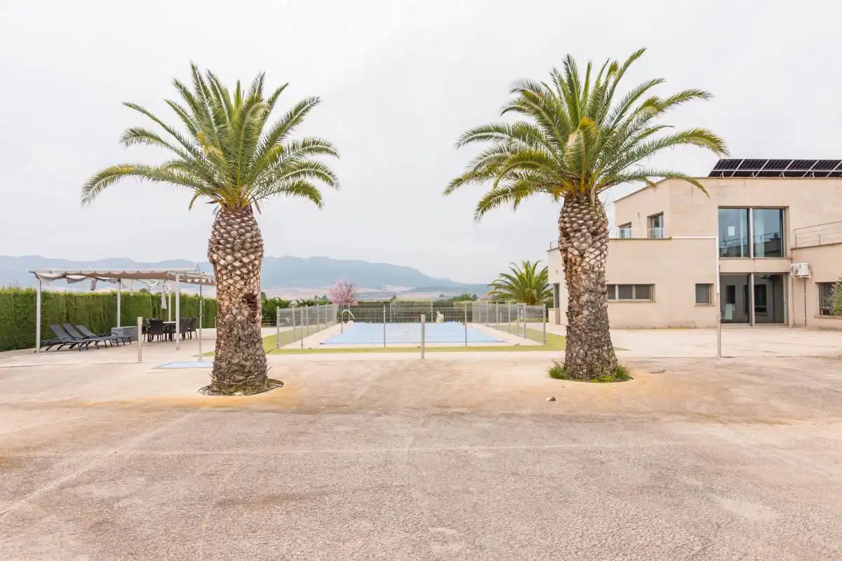 Piscina de Casa o xalet en venda en Yecla amb Aire condicionat, Calefacció i Jardí privat