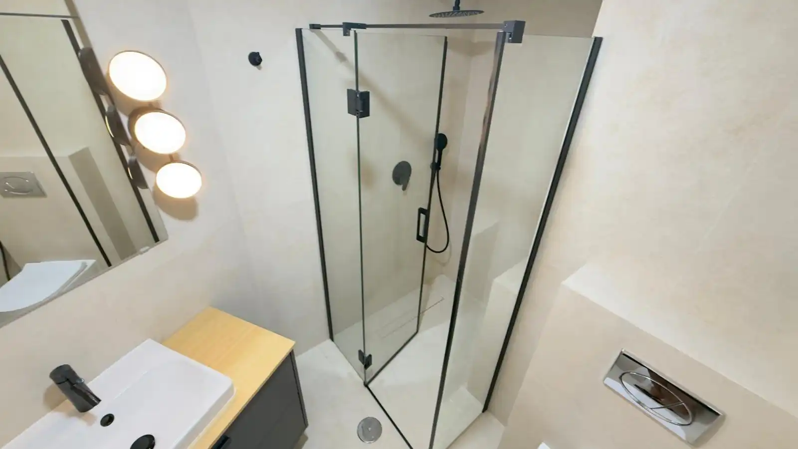 Bany de Apartament de lloguer en Pla - Carolinas