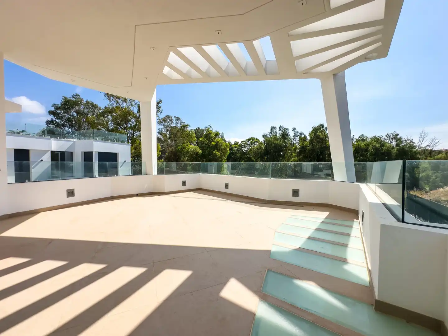 Terraza de Casa o chalet en venta en Estepona con Aire acondicionado, Jardín privado y Terraza