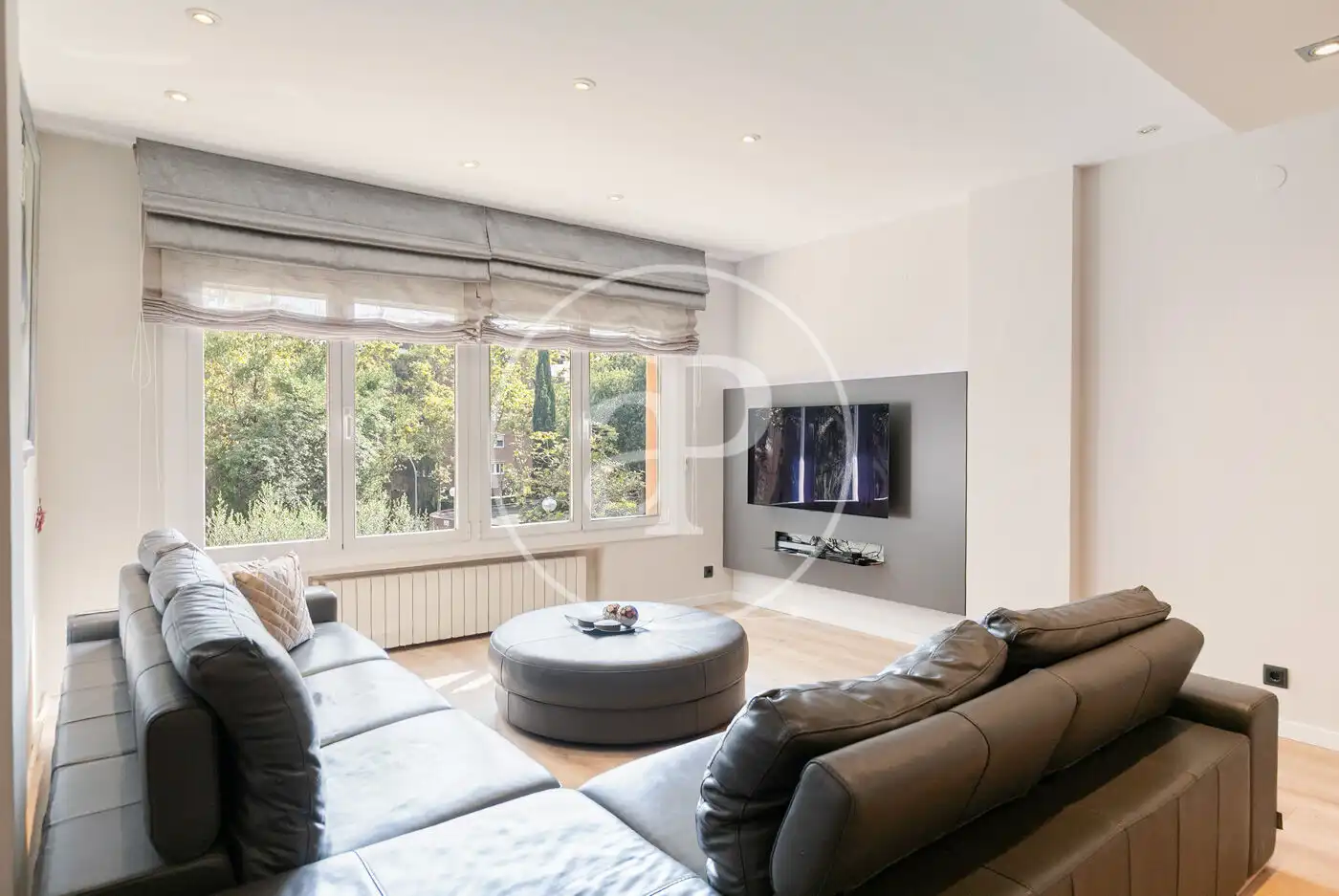 Sala de estar de Piso en venta en Barcelona con Calefacción, Jardín privado y Terraza