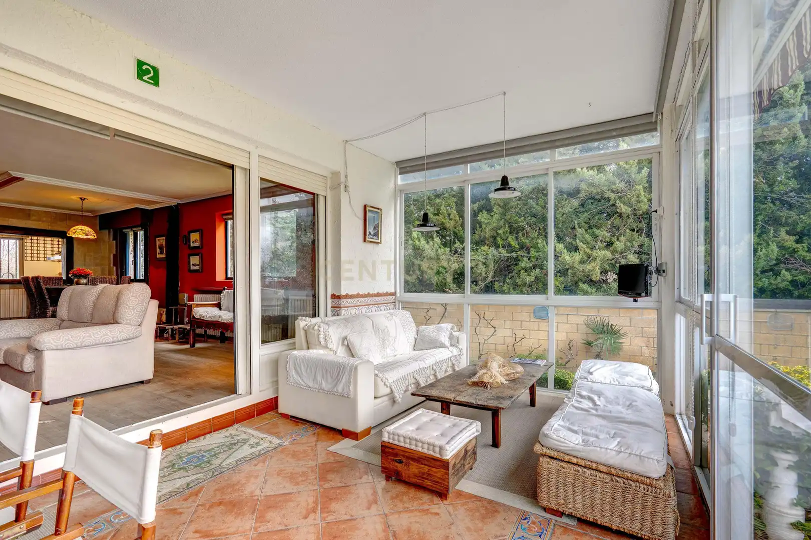 Garten von Einfamilien-Reihenhaus zum Verkauf in Anguciana mit Privatgarten, Abstellraum und Schwimmbad