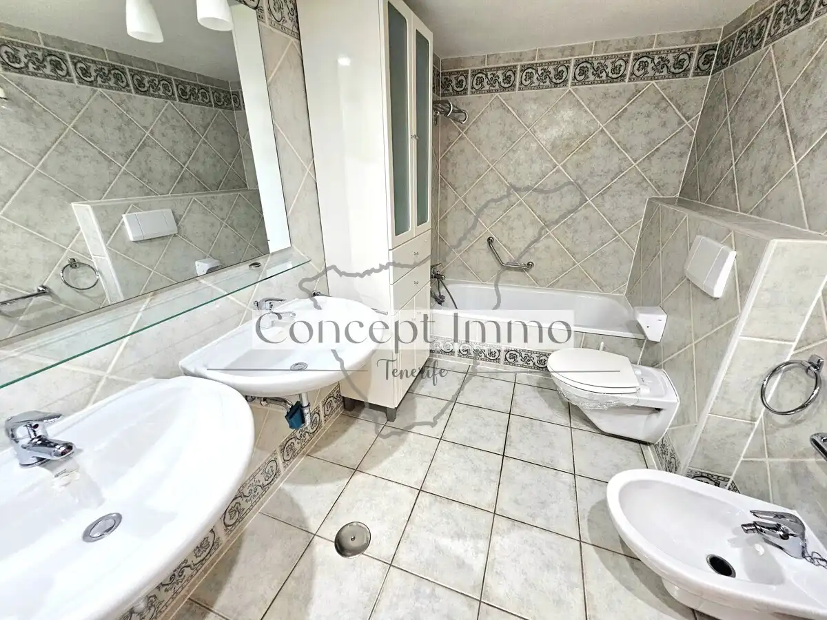 Bathroom of Flat for sale in Adeje  with Private garden, Terrace and Storage room