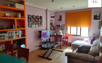 Sala d'estar de Apartament en venda en San Vicente del Raspeig / Sant Vicent del Raspeig amb Aire condicionat, Calefacció i Balcó