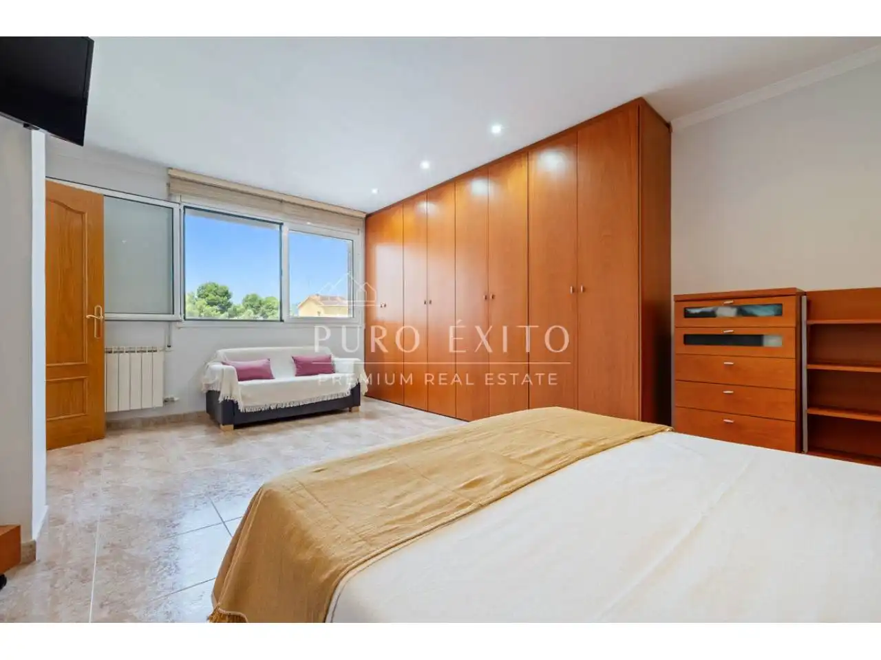 Habitación de Casa o chalet en venta en El Pla de Santa Maria con Aire acondicionado, Jardín privado y Terraza