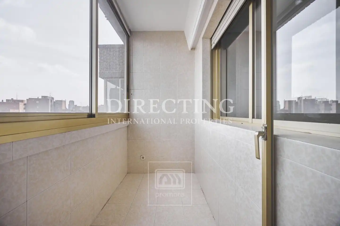 Exterior view of Flat for sale in Madrid  with Air Conditioner, Heating and Parquet flooring