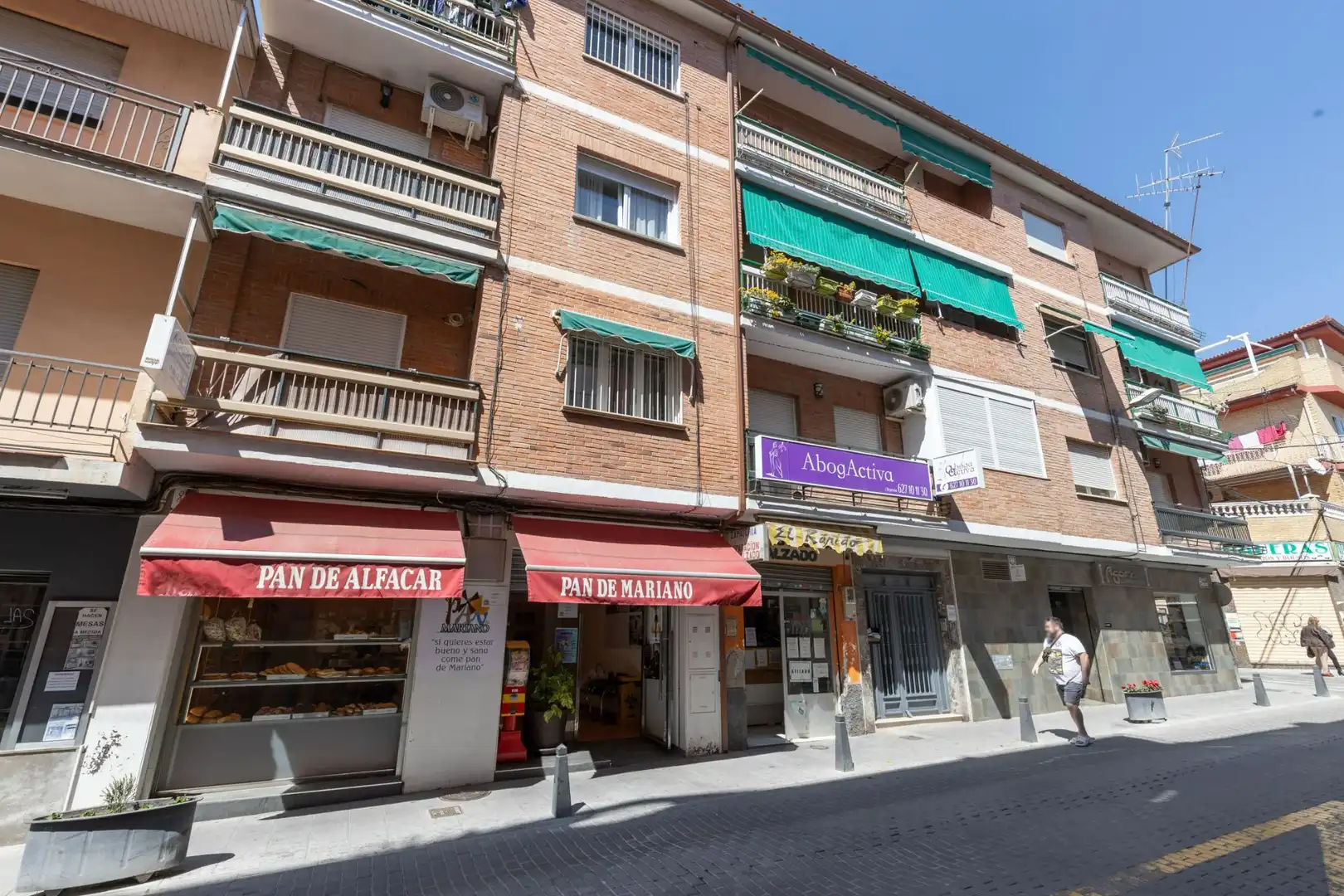 Vista exterior de Pis en venda en Albolote amb Aire condicionat