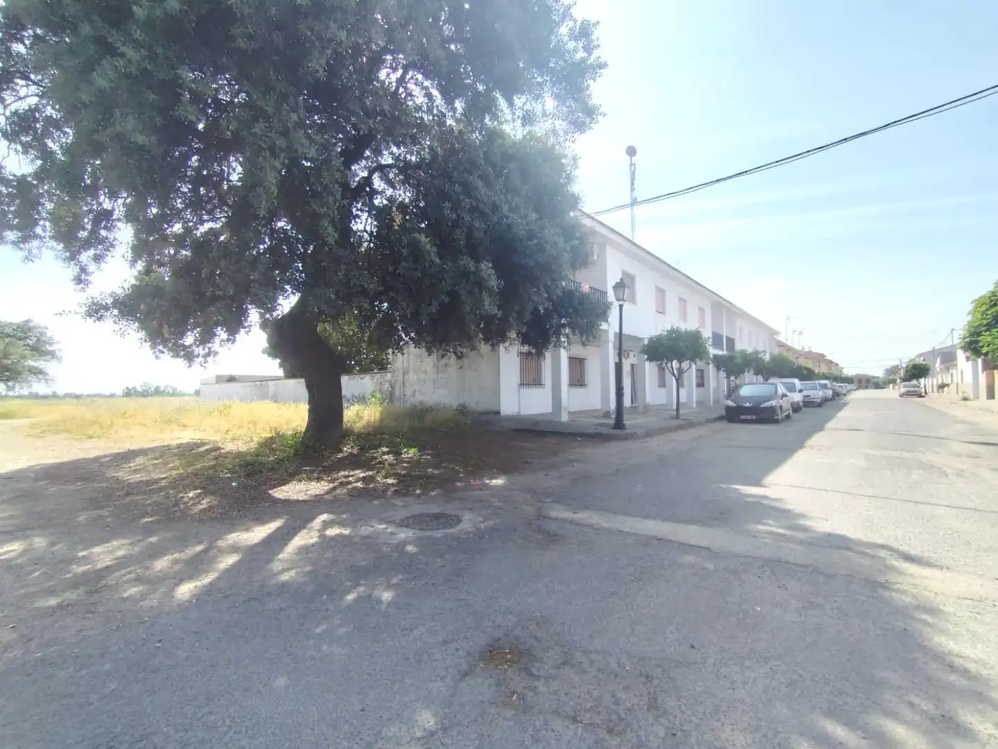 Vista exterior de Casa adosada en venda en Alagón del Río amb Jardí privat, Traster i Balcó