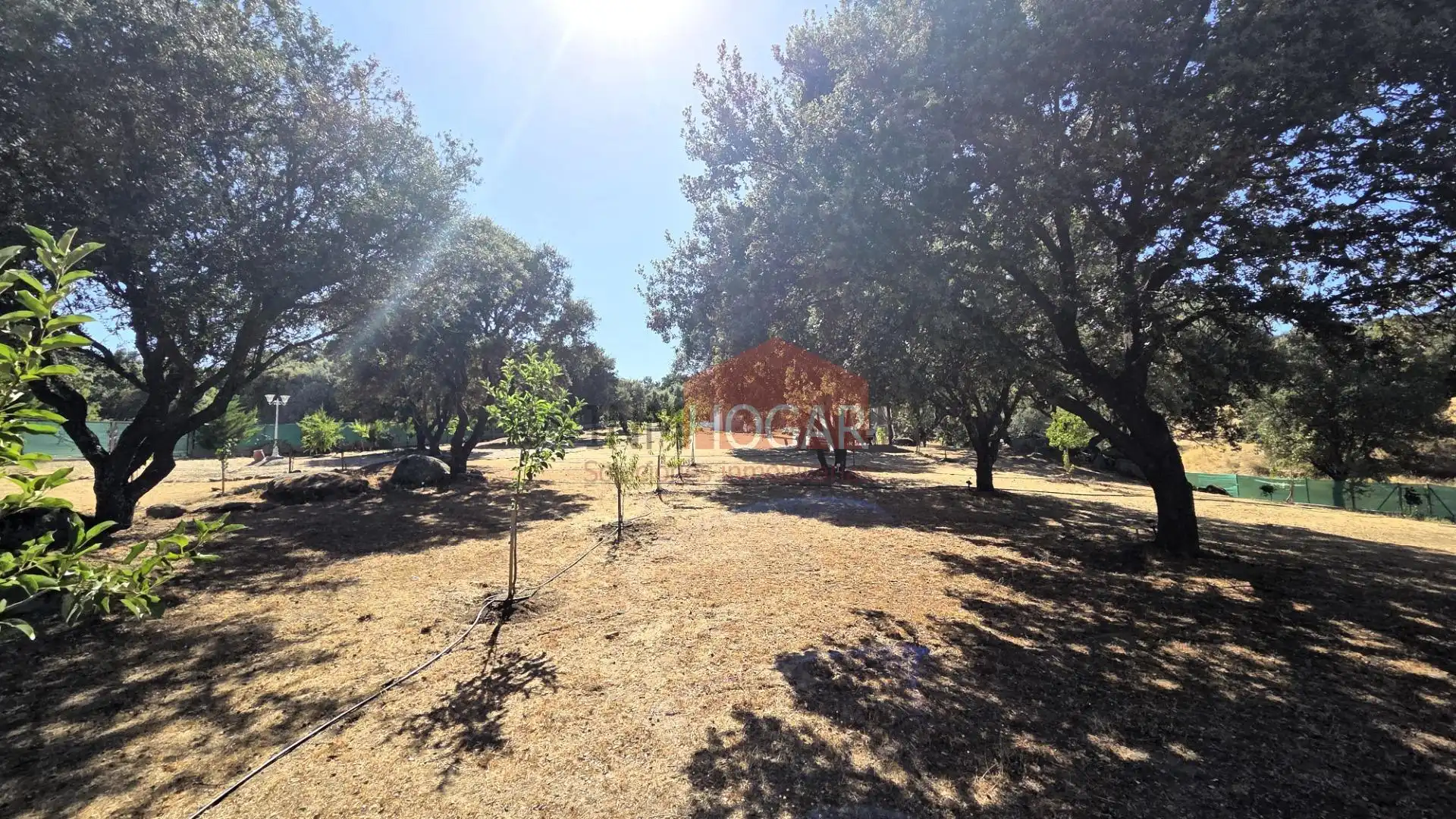 Finca rústica en venda en Burgohondo amb Jardí privat, Piscina i Moblat