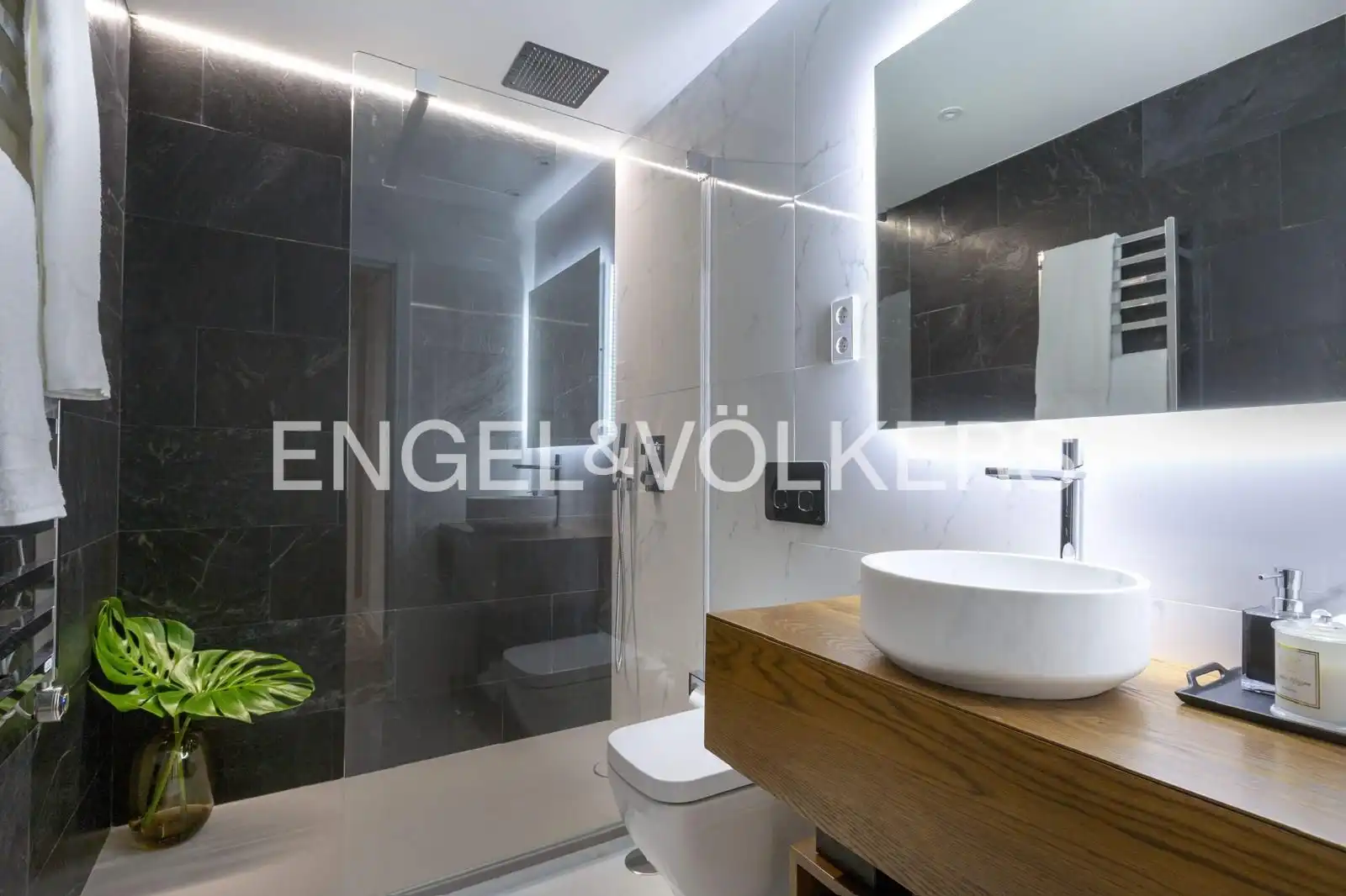 Baño de Piso de alquiler en Madrid con Aire acondicionado, Calefacción y Parquet