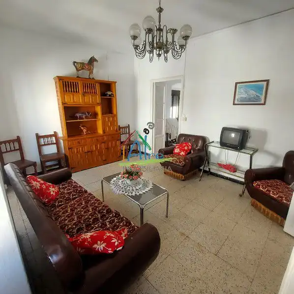 Sala de estar de Casa adosada en venta en Cala con Terraza, Trastero y Amueblado