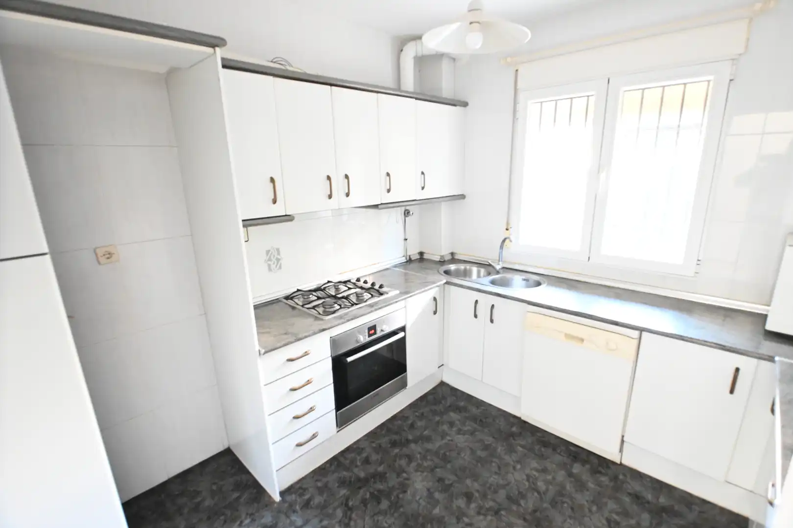 Cocina de Casa adosada en venta en Churriana de la Vega con Aire acondicionado, Terraza y Trastero