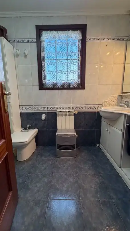 Badezimmer von Haus oder Chalet zum Verkauf in Zigoitia mit Heizung, Terrasse und Abstellraum