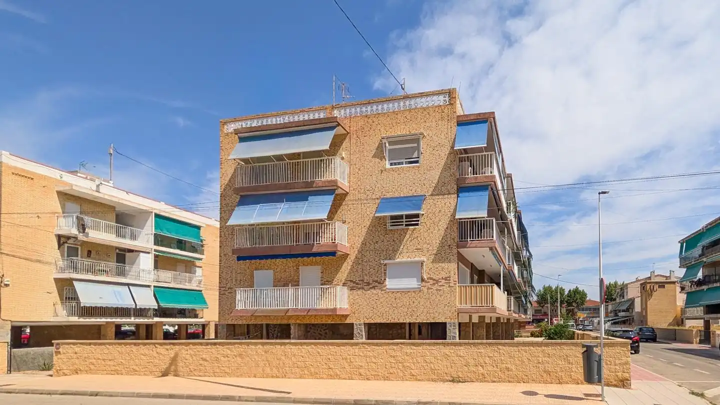 Vista exterior de Piso en venta en Santa Pola con Terraza, Trastero y Amueblado