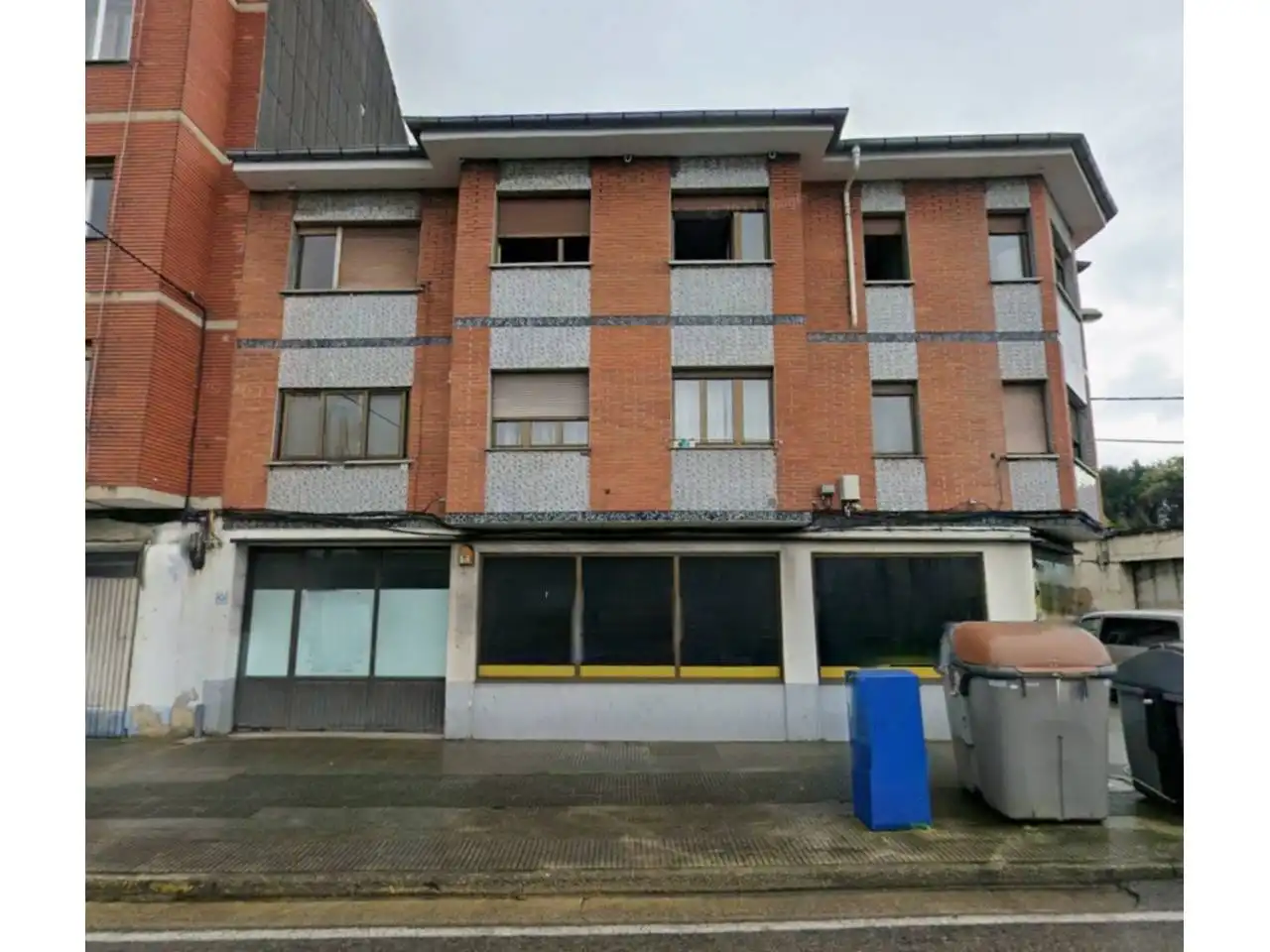 Vista exterior de Piso en venta en Avilés con Calefacción