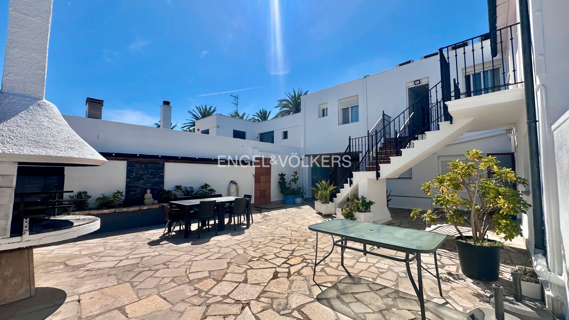 Vista exterior de Casa o xalet en venda en Amposta amb Aire condicionat, Calefacció i Jardí privat