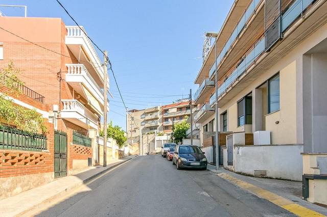 Garaje en Venta en Riu Llobregat... en Centre - Estació