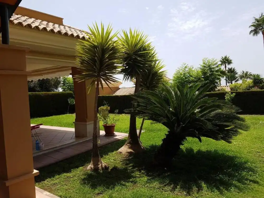 Jardín de Casa adosada en venta en Marbella con Aire acondicionado, Jardín privado y Terraza