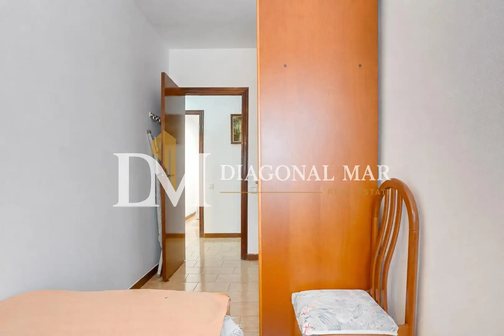 Schlafzimmer von Einfamilien-Reihenhaus zum Verkauf in Barcelona mit Terrasse
