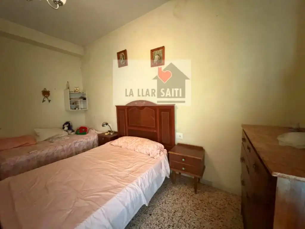 Dormitori de Casa o xalet en venda en Llocnou d'En Fenollet