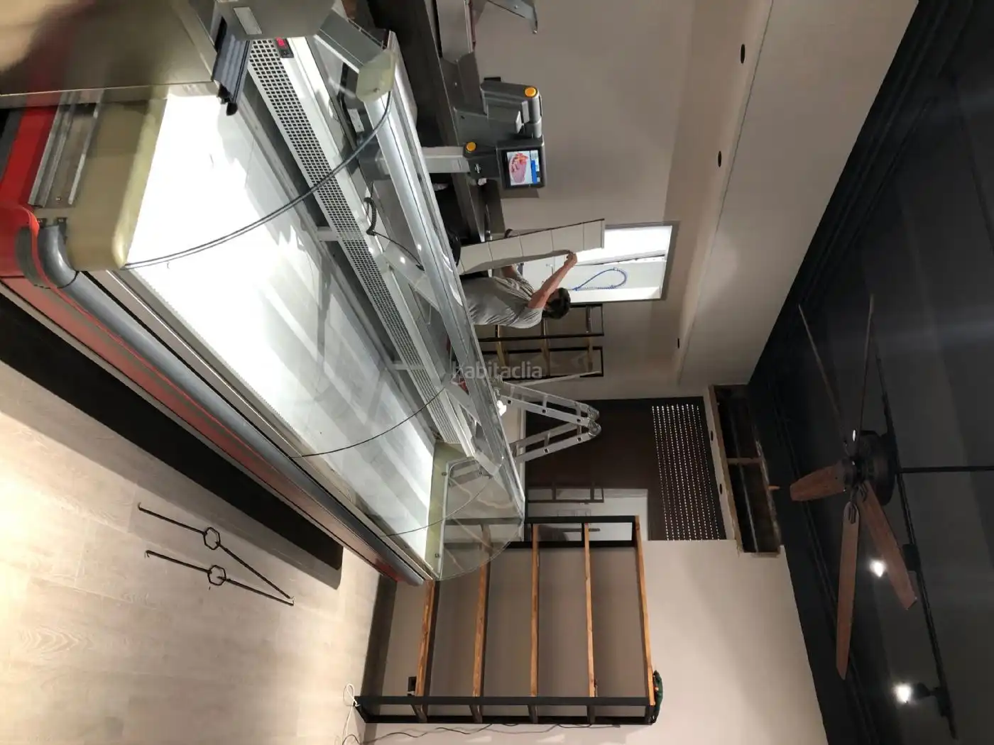 Local comercial de lloguer a Carrer de Lluís Badia 2