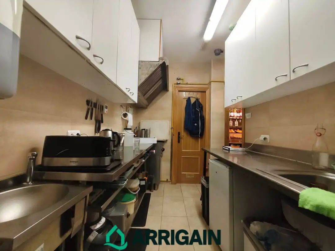 Cocina de Local en venta en Donostia - San Sebastián  con Aire acondicionado