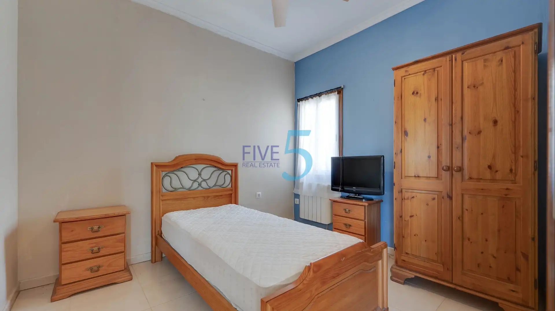 Dormitori de Casa o xalet en venda en Cartagena amb Calefacció, Terrassa i Moblat