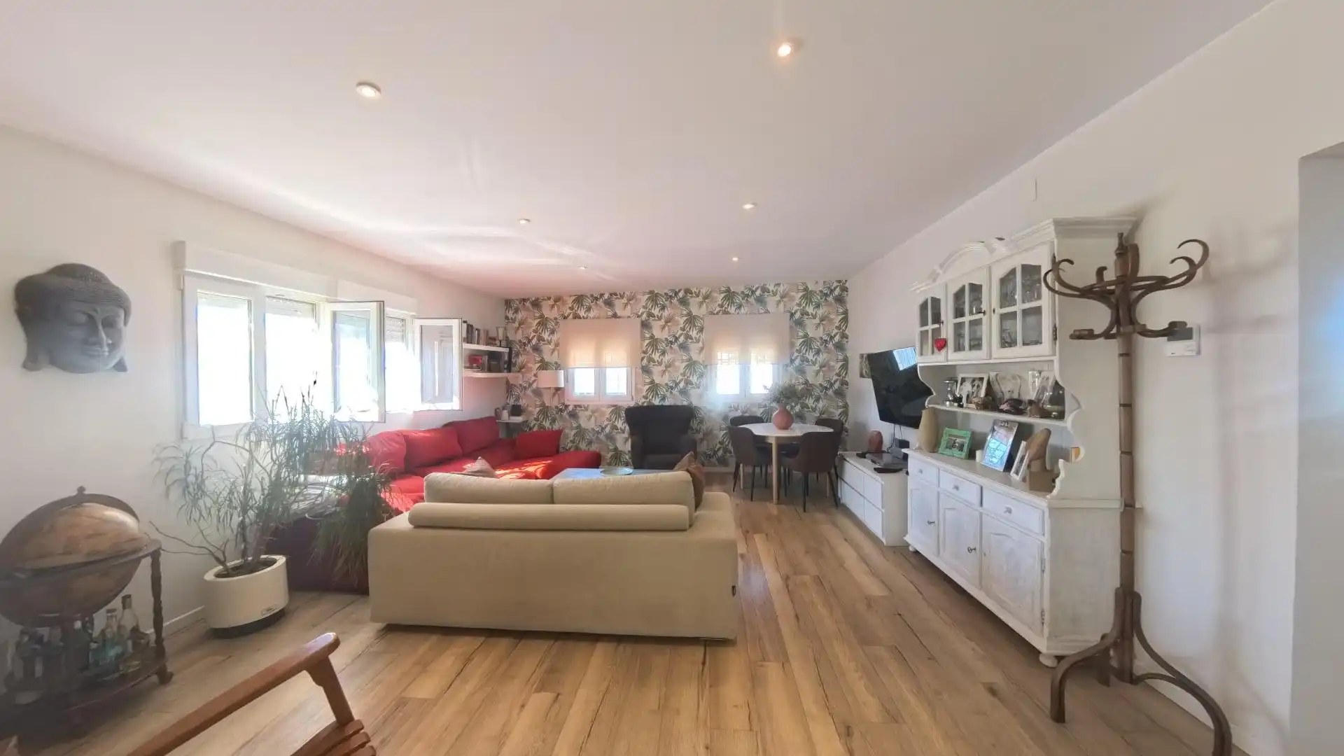 Sala d'estar de Casa o xalet en venda en El Puerto de Santa María amb Aire condicionat, Jardí privat i Traster