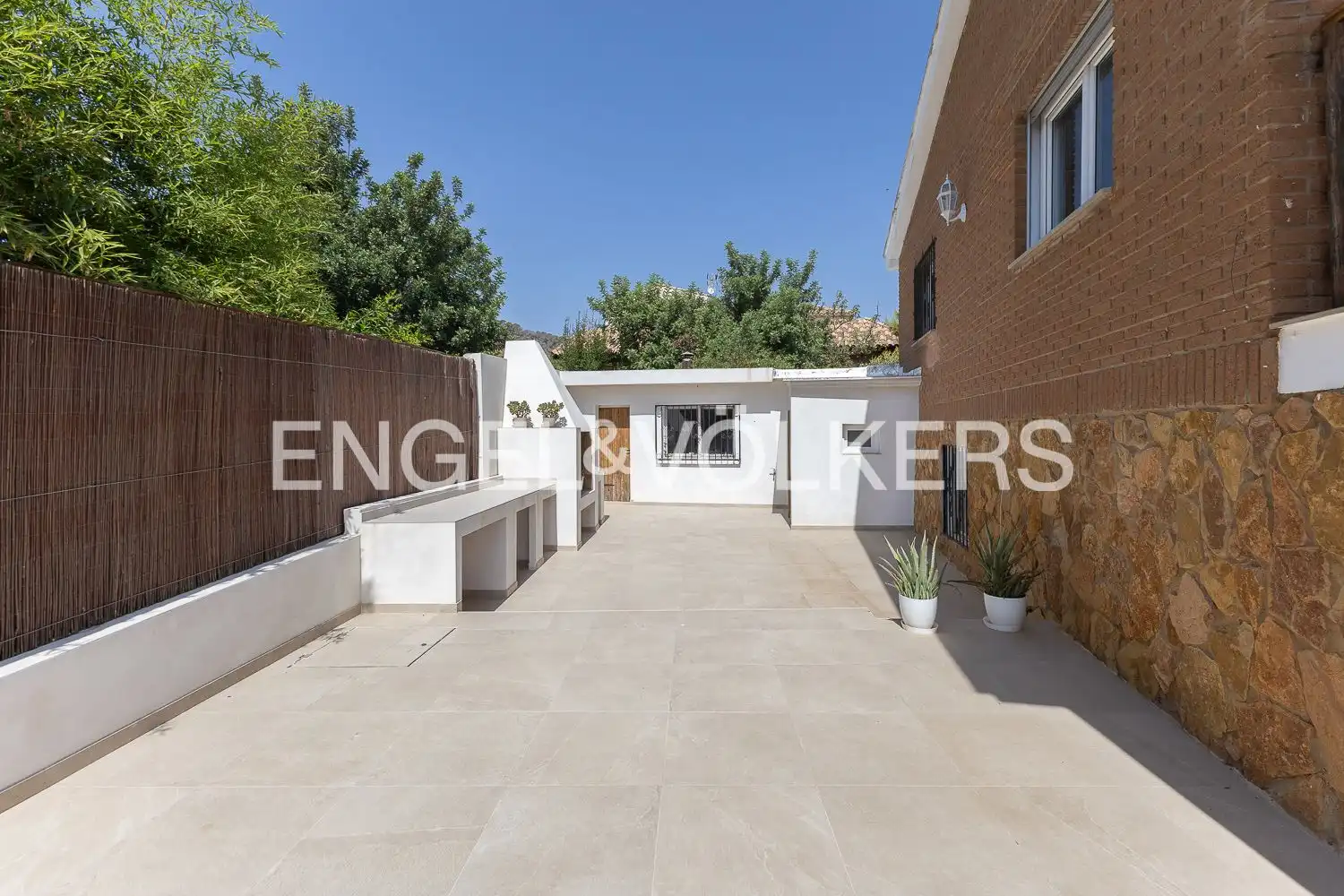 Terrasse von Haus oder Chalet zur Miete in El Puig de Santa Maria mit Klimaanlage, Heizung und Privatgarten