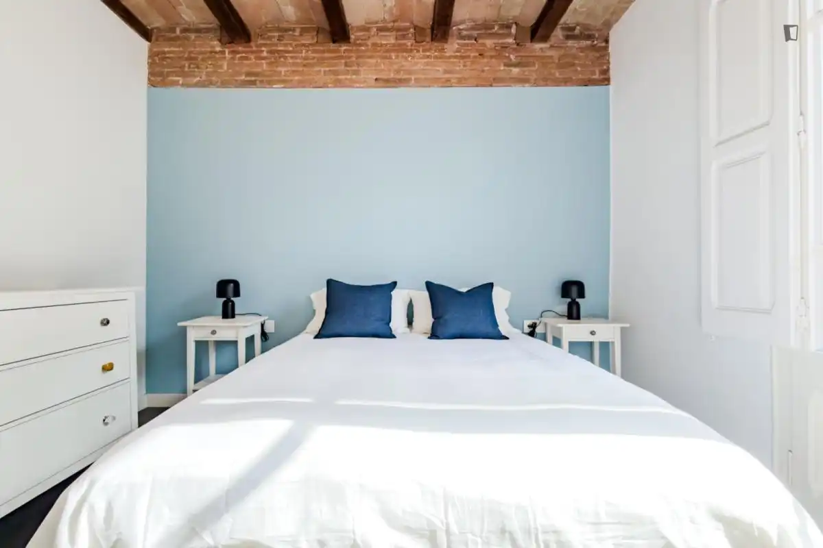 Schlafzimmer von Wohnungen zur Miete in Barcelona mit Klimaanlage, Heizung und Möbliert