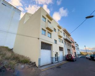 Exterior view of Flat for sale in  Santa Cruz de Tenerife Capital  with Balcony